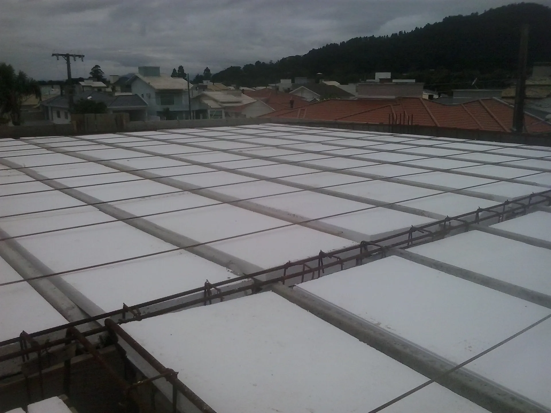 Laje com blocos de EPS em obra